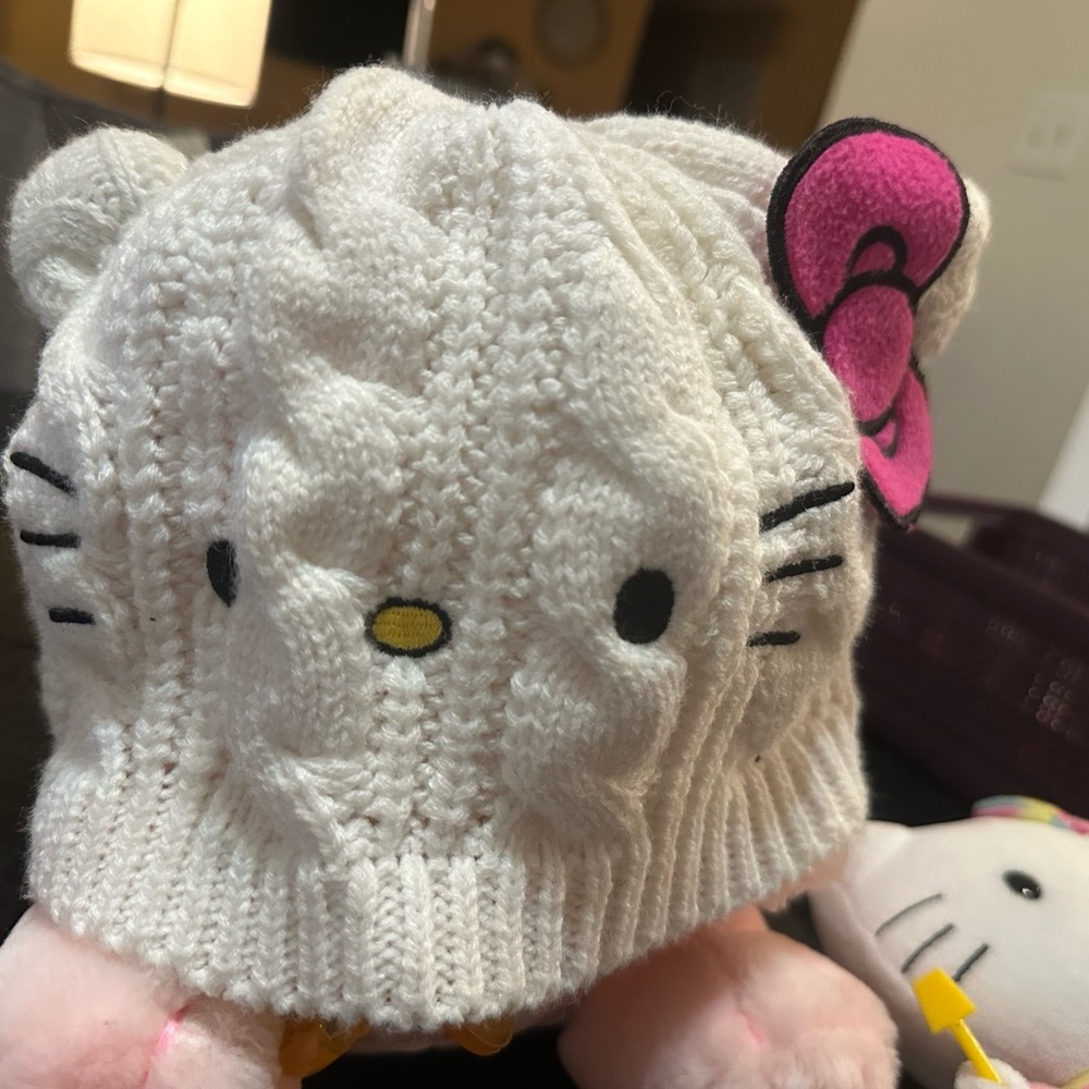 Hello Kitty items - Picture 3 of 7